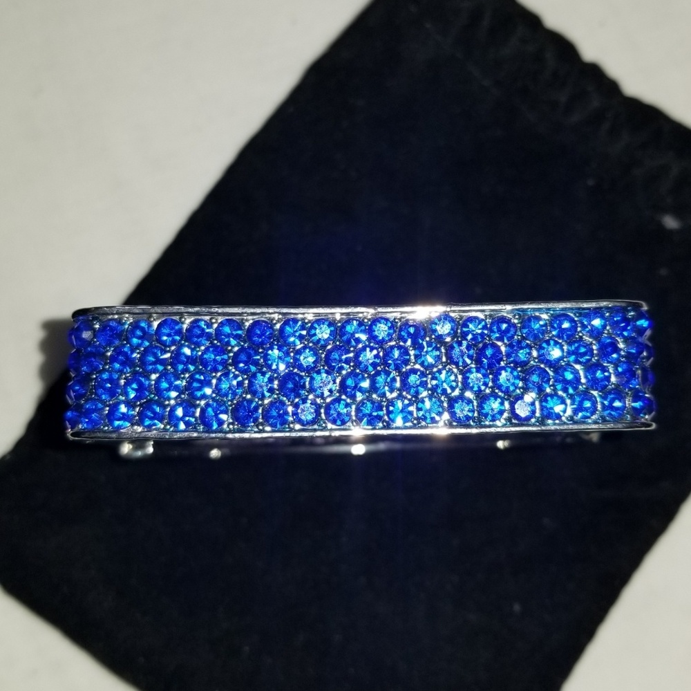 Jewelry - Picture 3 of 6